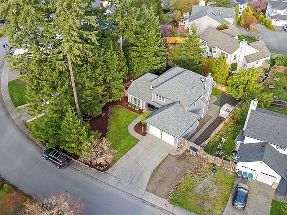 2nd image of 10162 Ashley Circle NW