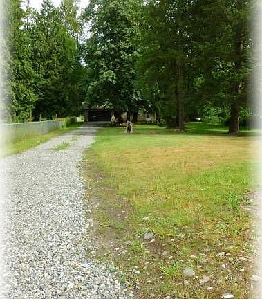 Driveway to house