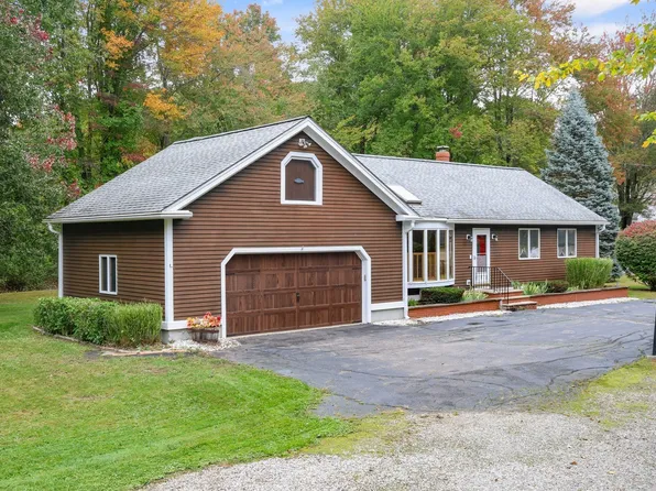 3 Amidon Ave, Amesbury, MA 01913
