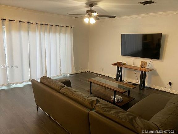 4th image of 8252 NW 9th St #4