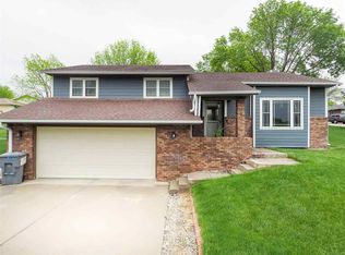 2704 Dover Dr, Norfolk, NE 68701