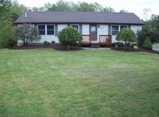 7538 Valley Circle Ln #A, Hamburg, NY 14075