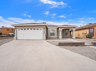 3265 Maple Point Dr, El Paso, TX 79938