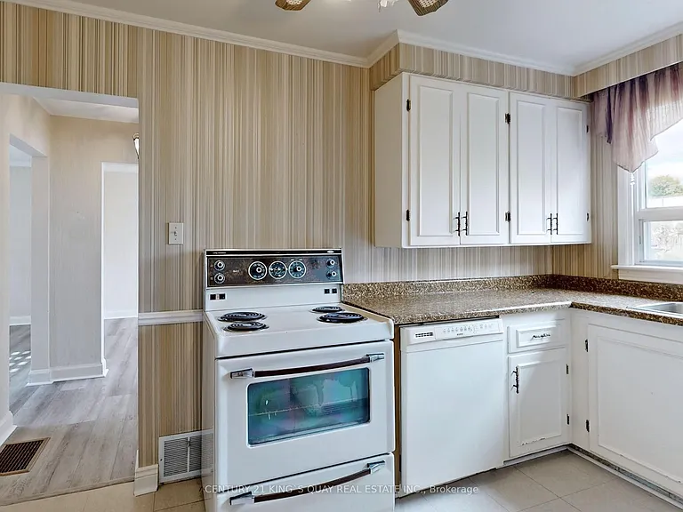 60 Northwood Dr — Photo 10