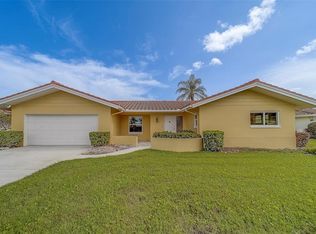 115 15th St, Belleair Beach, FL 33786