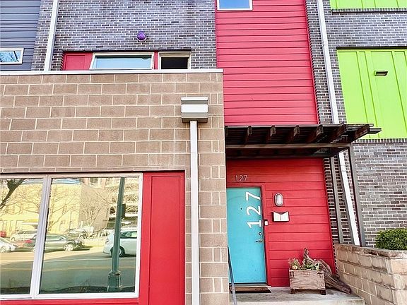 3rd image of 127 N Patterson Blvd