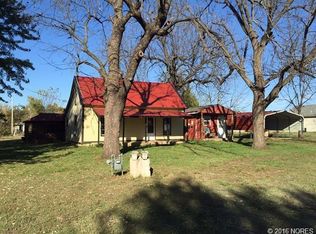 320 W Cooweescoowee Ave, Oologah, OK 74053