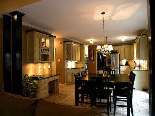 4th image of 1601 Briarcliff Ct