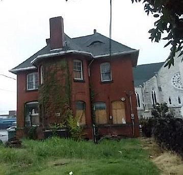 2nd image of 3201 Washington Ave