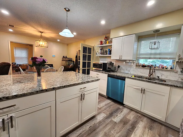 2315 Reva Cir — Photo 7