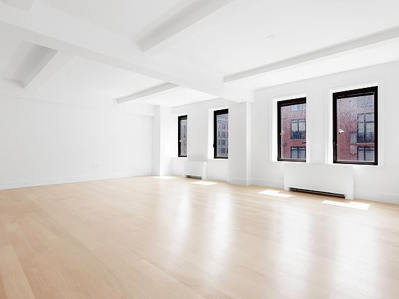 5th image of 201 W 77th St #14J