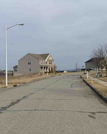 Exterior Neighborhood (street photo)