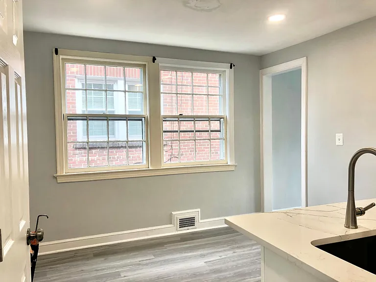 2018 N Troy St — Photo 5