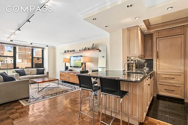 Sold by Compass | media 23