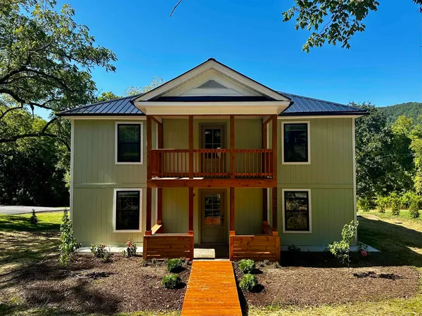 12209 Sam Snead Hwy, Warm Springs, VA 24484