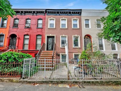 218 9th St, Brooklyn, NY, 11215