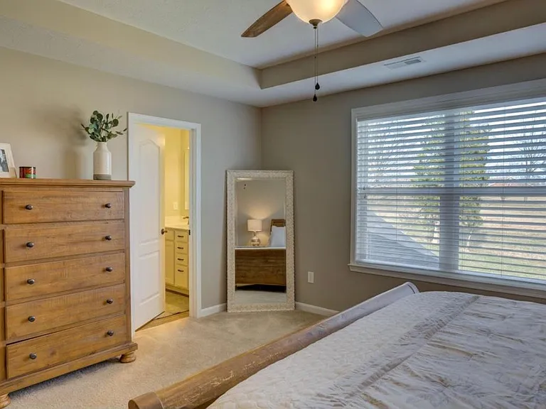 11916 Trottingham Cir — Photo 21