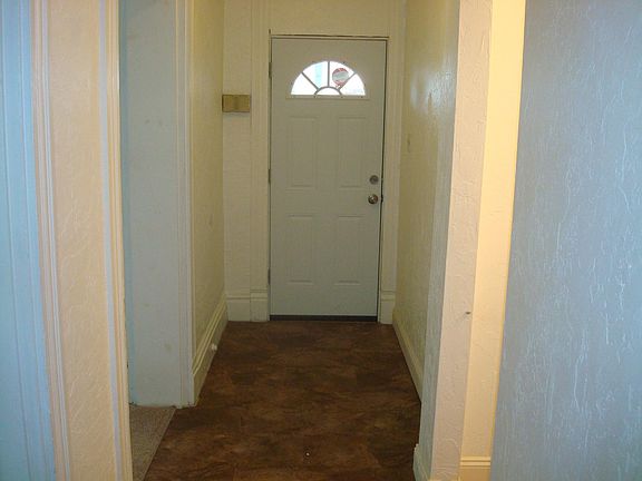 3rd image of 213 N 5th St Floor 1