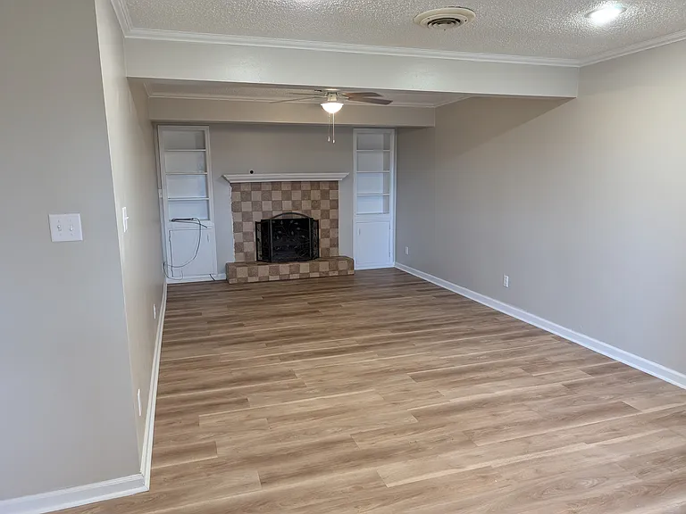 2105 Sun Cir — Photo 14