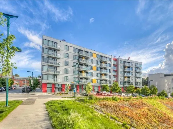 384 E 1st Ave #404, Vancouver, BC V5T 0G5