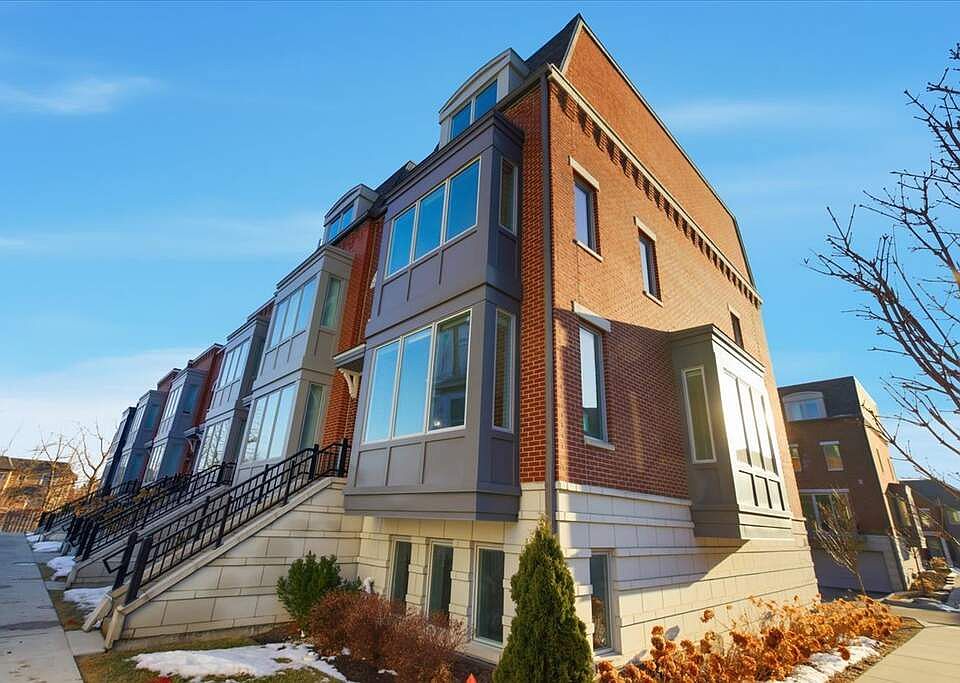 Fabulous end unit with extra windows and bay windo