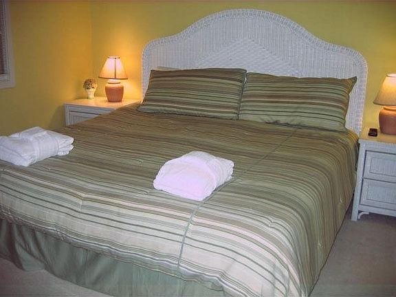 2nd image of 80 Ocean Ln APT 7604