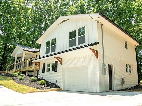 2nd image of 5545 Crestview Dr
