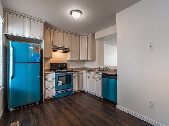 4th image of 5778 W Loch Raven Ct