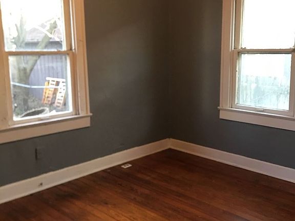 3rd image of 713 N Linwood Ave