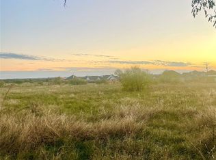 1 Jackson Rd E, Krum, TX 76249