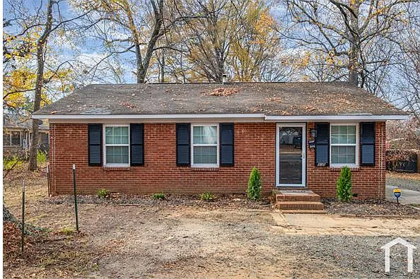 535 W Craighead Rd — Photo 10