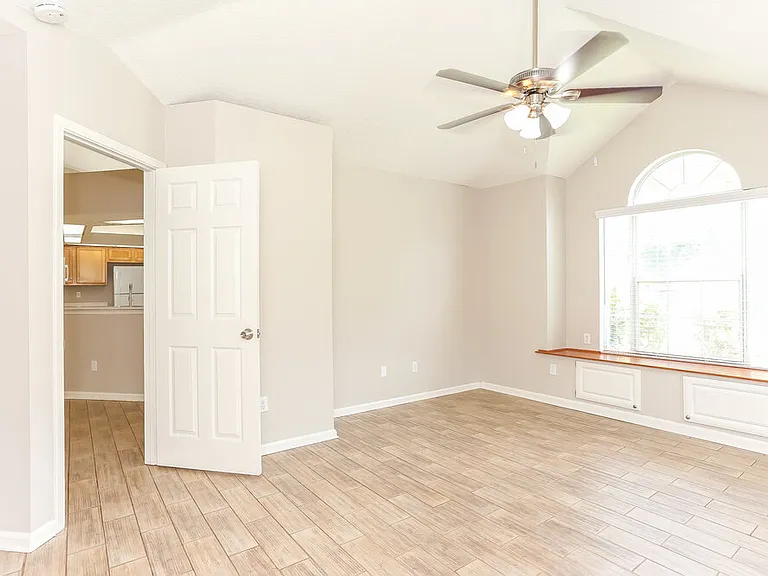 4408 Jiggermast Ave — Photo 10