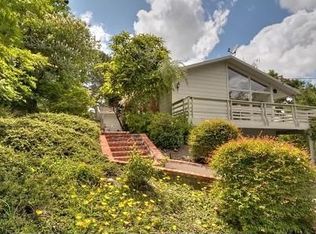 321 Dedalera Dr, Portola Valley, CA 94028