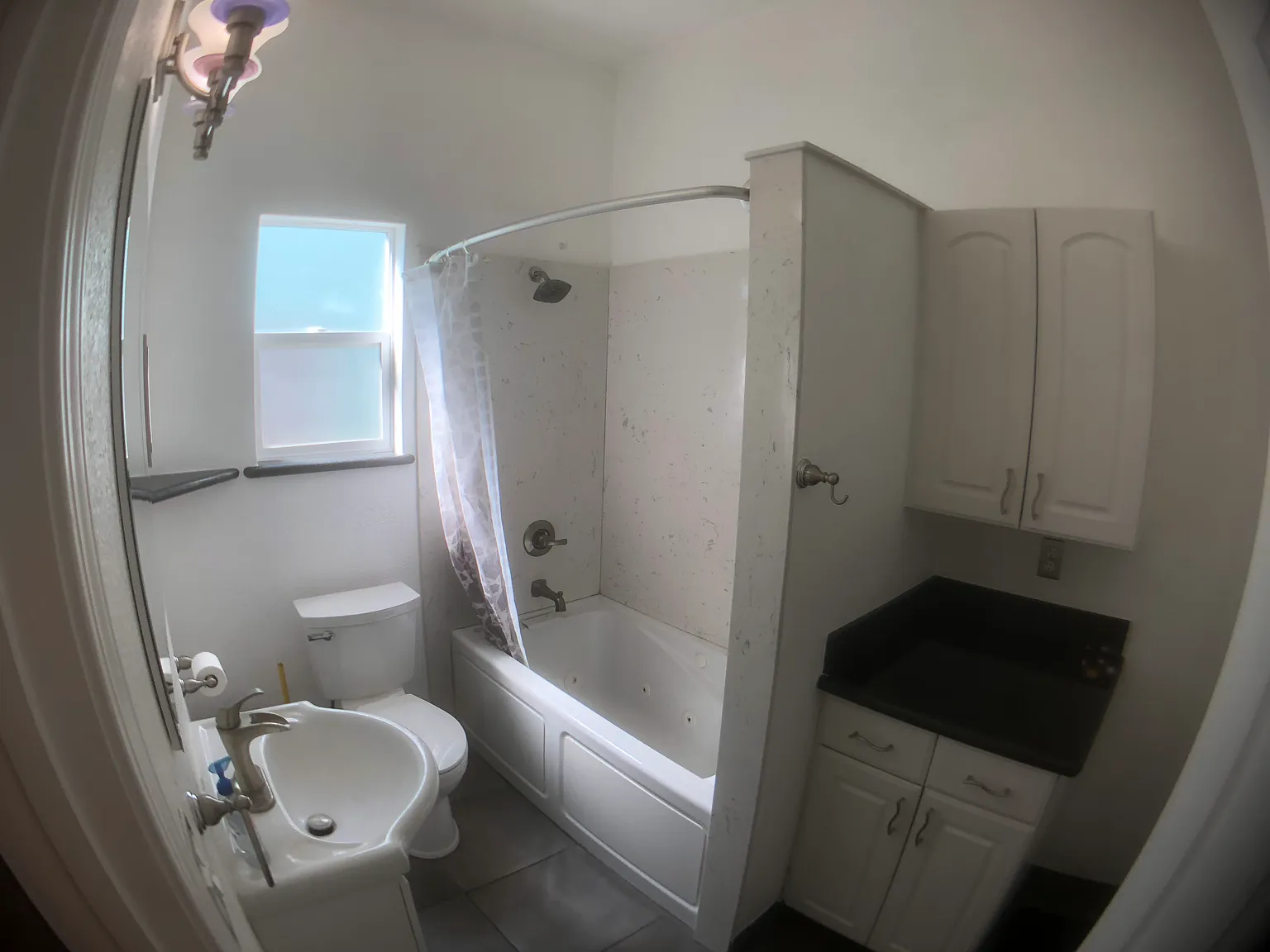 5 bed, 1500 sqft, $4,400 — Photo 3