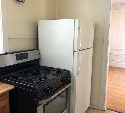 5th image of 218 N Oak Park Ave APT 3Y