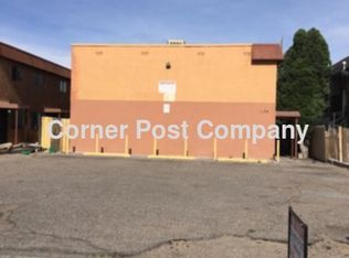 228 63rd St NW, Albuquerque, NM 87105