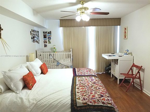 4th image of 1200 Brickell Bay Dr APT 2604