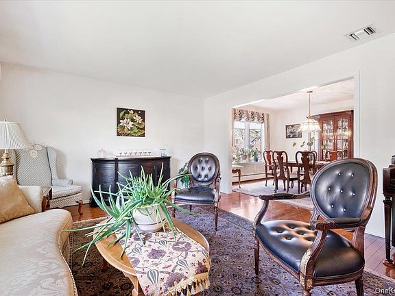 4th image of 2187 Loines Avenue