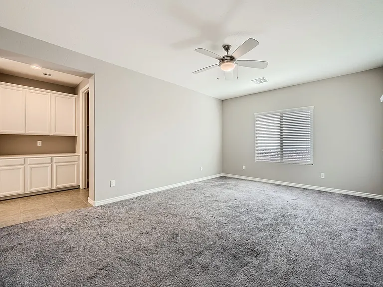 12165 Edgehurst Ct — Photo 11