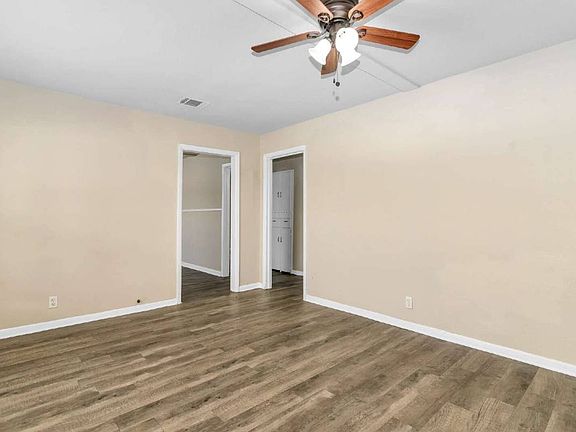 5th image of 124 Ramsey Ave