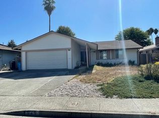 949 Elizabeth Ave, Rohnert Park, CA 94928