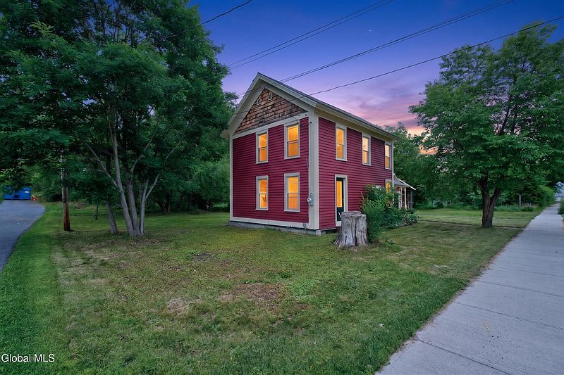 2nd image of 28 Vale Street