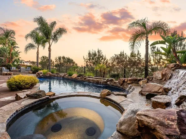 3562 Calle Palmito, Carlsbad, CA 92009