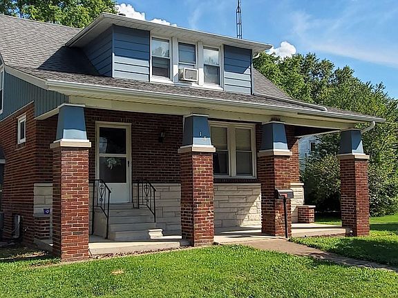 2nd image of 718 Penina St