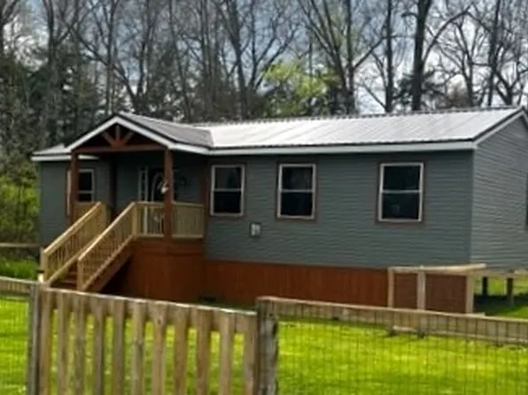 2629 River Dr, Jamestown, PA 16134