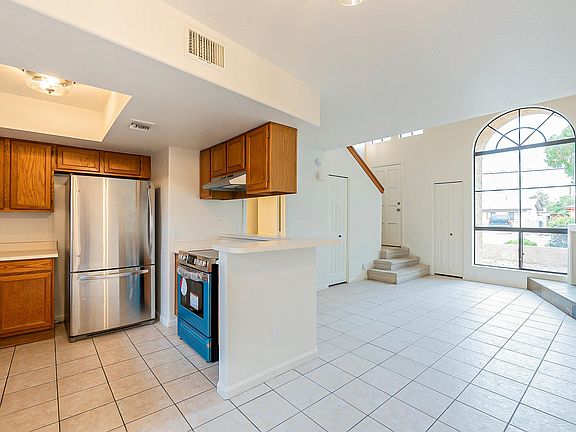 4th image of 1025 E Highland Ave Unit 43