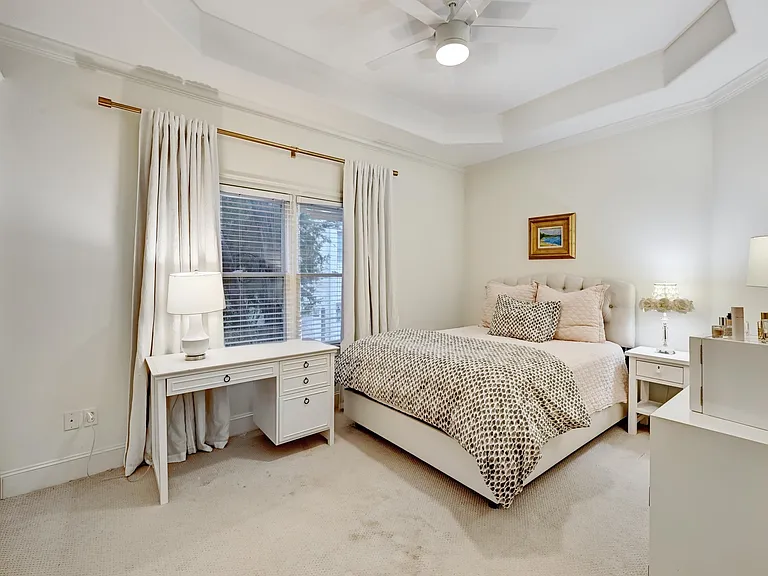 2100 Rue De Street Germaine — Photo 27