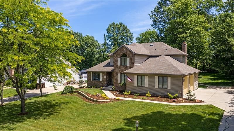1st image of 1175 Foxwood Dr