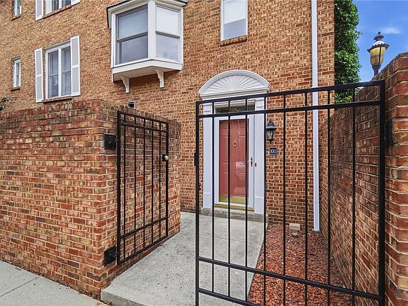 2nd image of 100 Cooper Pl W