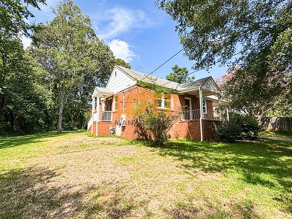3rd image of 638 Old Augusta Rd